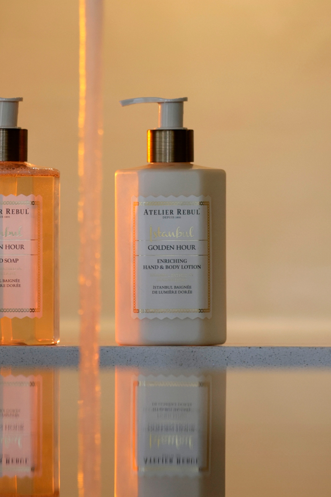 Atelier Rebul Istanbul Golden Hour Hand- en bodylotion 250 ml in gebruik