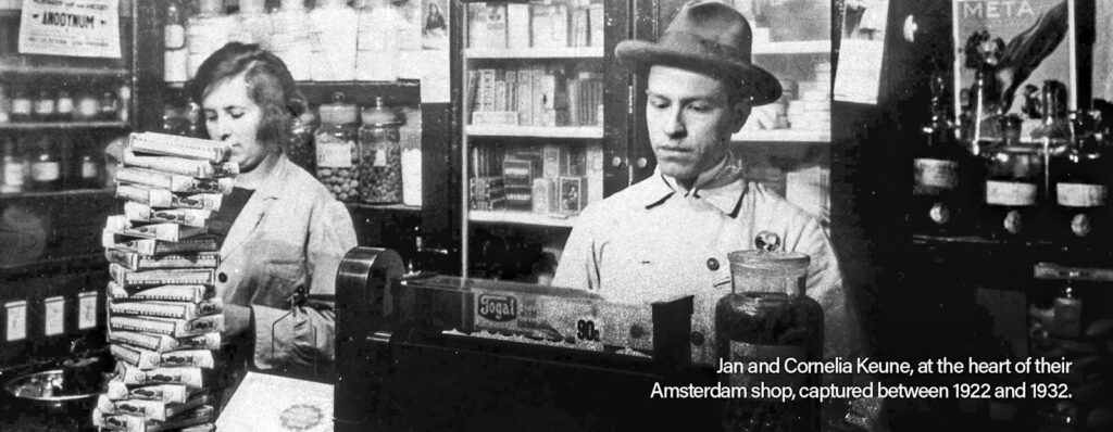 Jan en Cornelia Keune in de begintijd van het familiebedrijf in Amsterdam