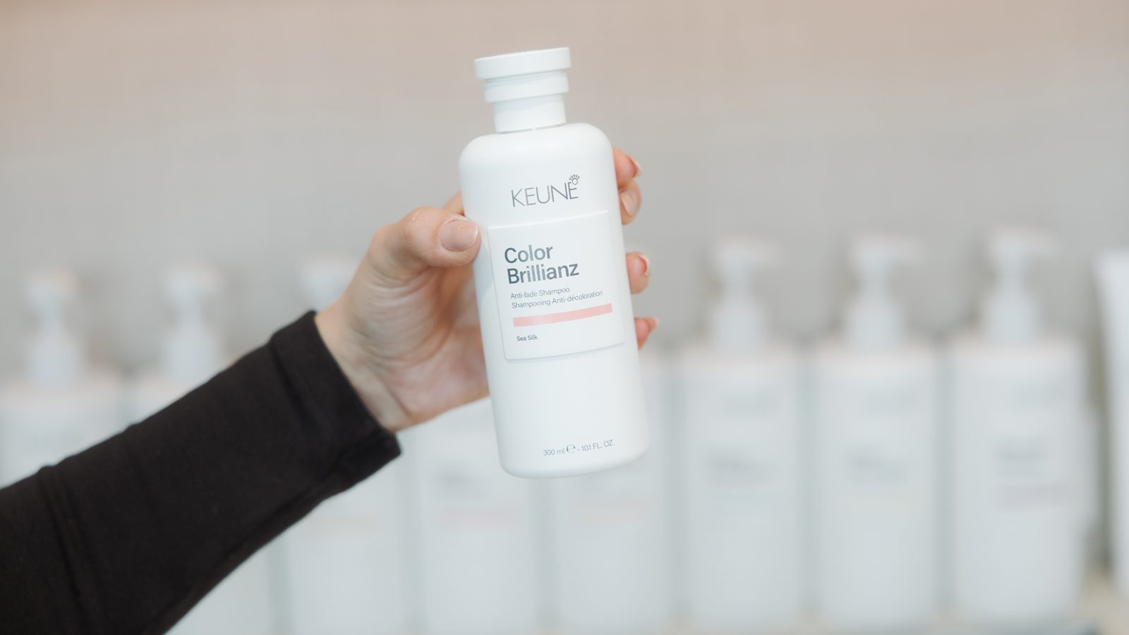 Sfeerfoto van de Keune Color Brillianz Shampoo 80 ml